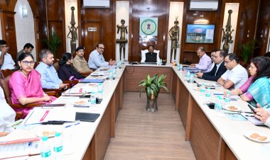 Big Breaking : सीएम विष्णुदेव साय ले रहे कमिश्नर,आईजी और कलेक्टरों की बैठक,कड़ी कार्रवाई करने दिए निर्देश