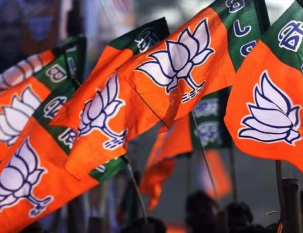 अफ़ीम खेती स्टार्टअप विवाद: विनायक ताम्रकर पर गिरी भाजपा की गाज, पार्टी से सस्पेंड