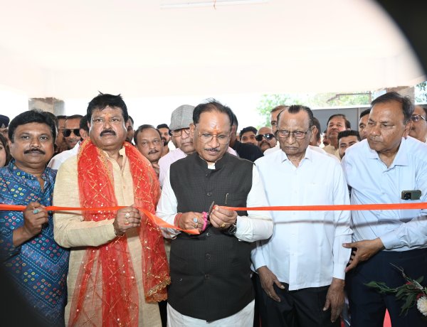 मुख्यमंत्री विष्णुदेव साय ने किया कौशल्या माता मंदिर परिसर चंदखुरी में कायस्थ मंगल भवन का लोकार्पण