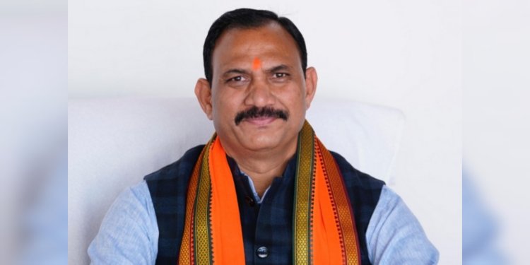 स्वास्थ्य मंत्री श्याम बिहारी जायसवाल बोले  "मैं जीवन की रक्षा का संकल्प लेकर,सेवा का दीप जलाने आया हूं"