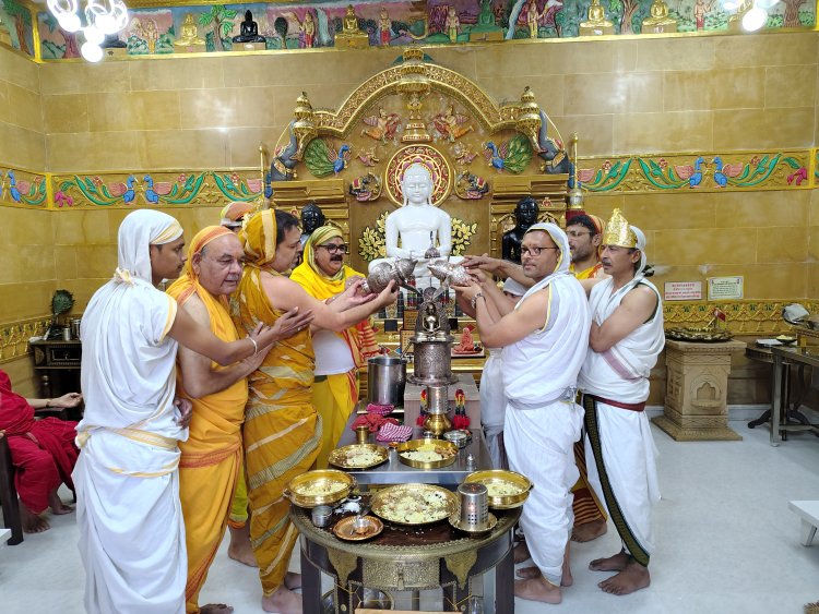 आदि ब्रम्हा आदिनाथ भगवान का मनाया गया जन्म और तप महोत्सव