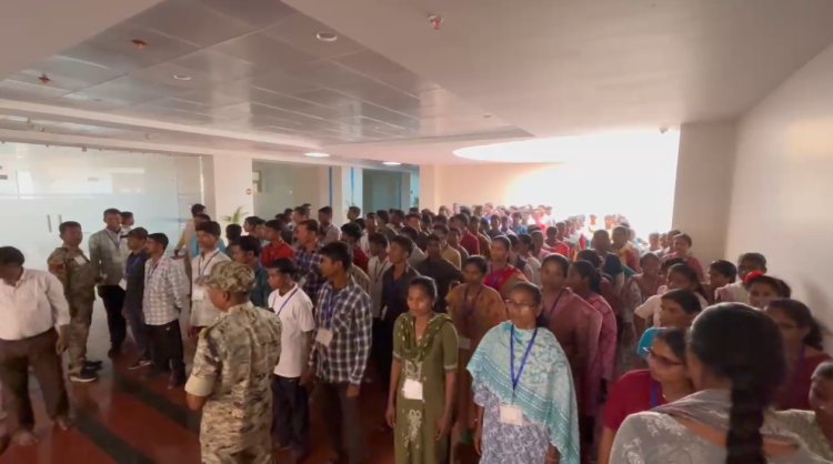 BIG BREAKING : विधानसभा पहुंचे 140 आत्मसमर्पित नक्सली, लोकतंत्र को करीब से समझा