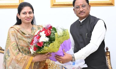 मुख्यमंत्री से केंद्रीय राज्य मंत्री रक्षा निखिल खडसे की सौजन्य मुलाकात, खेल प्रतिभाओं को राष्ट्रीय मंच देने पर जोर