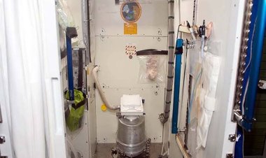 अंतरिक्ष में कैसे काम करता है 'स्पेस टॉयलेट'? ओरियन सिस्टम के बारे में ये बातें कर देंगी आपको हैरान