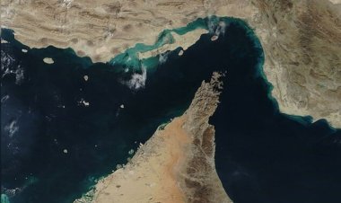 खाड़ी में टकराव का खतरा: ईरान की सख्त चेतावनी, अमेरिका की नाकाबंदी तैयारी से बढ़ा तनाव