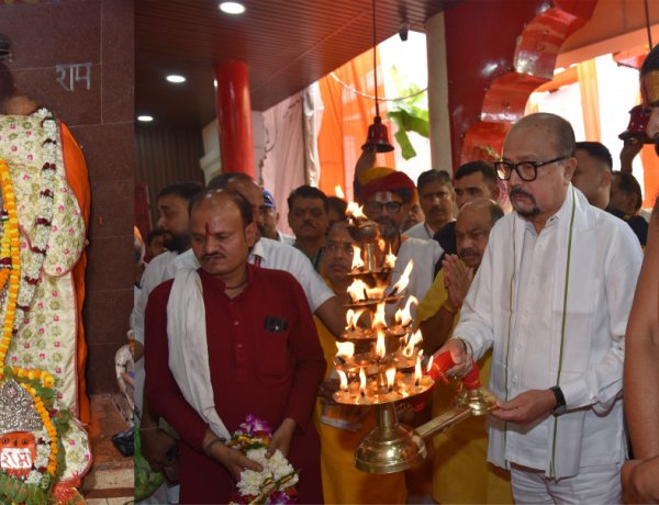 राज्यपाल रमेन डेका ने हनुमान जन्मोत्सव के अवसर पर की पूजा-अर्चना