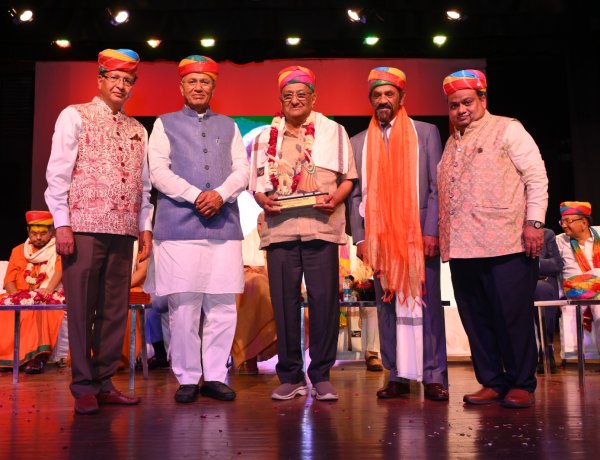 कला मर्मज्ञ के. सी. मालू  नई दिल्ली में राजस्थान संस्था संघ अवार्ड से सम्मानित