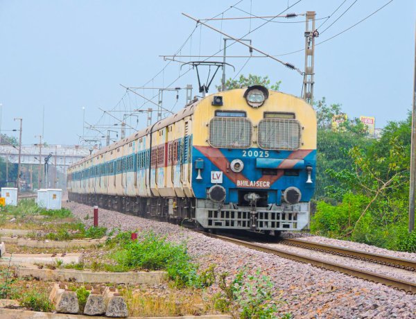 गर्मी में राहत: एलटीटी–सांतरागाछी के बीच चलेगी समर स्पेशल ट्रेन, छत्तीसगढ़ के यात्रियों को बड़ी सुविधा