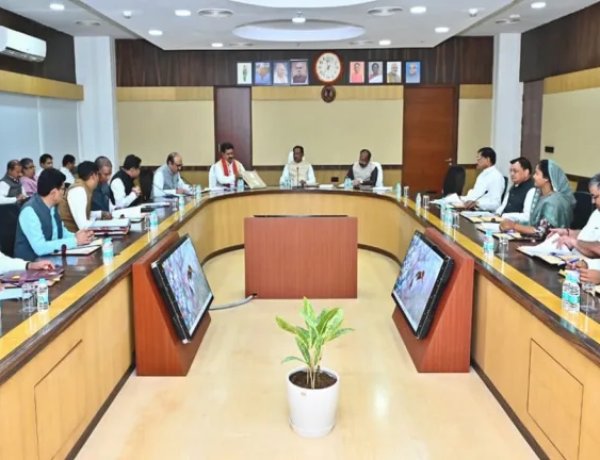 Cabinet Meeting: साय कैबिनेट की अहम बैठक 15 अप्रैल को, कई बड़े फैसलों पर लग सकती है मुहर