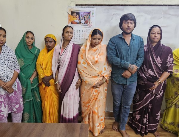 इंदौर की ‘हाईप्रोफाइल’ महिला गैंग रायपुर में गिरफ्तार: लग्जरी इनोवा से घूमकर देशभर में करती थीं चेन स्नेचिंग; चोरी के गहनों से ही खरीदी थी कार