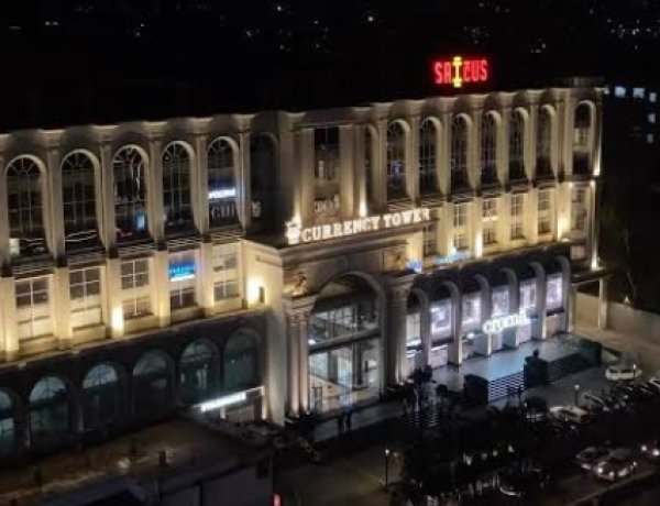 VIP तिराहे के करेंसी टावर में लिफ्ट में फंसीं सीनियर IAS ऋचा शर्मा, आधे घंटे बाद रेस्क्यू