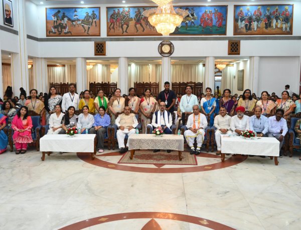 विद्यार्थी संवाद कार्यक्रम: युवा सपनों को मिला मार्गदर्शन, उज्ज्वल भविष्य की दिशा में प्रेरणादायक पहल