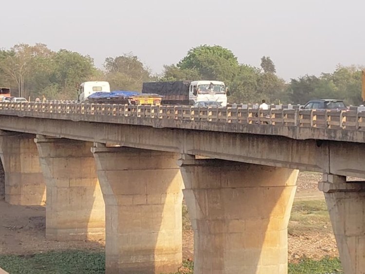 रायपुर-भिलाई सफर करने वाले ध्यान दें: कुम्हारी-खारुन पुल आज से एक महीने के लिए बंद, इन वैकल्पिक मार्गों का करें उपयोग