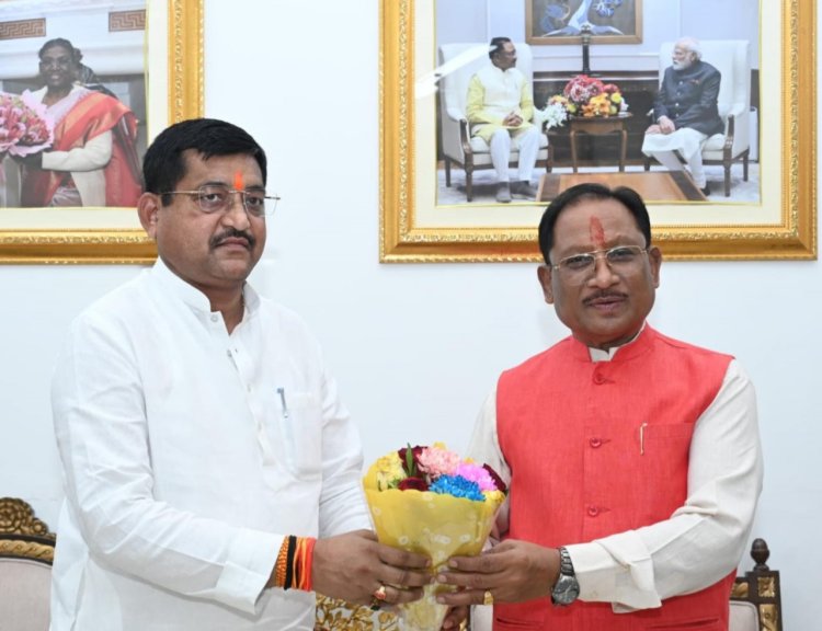 उत्तरप्रदेश के राज्यमंत्री रामकेश निषाद ने की मुख्यमंत्री साय से सौजन्य मुलाकात