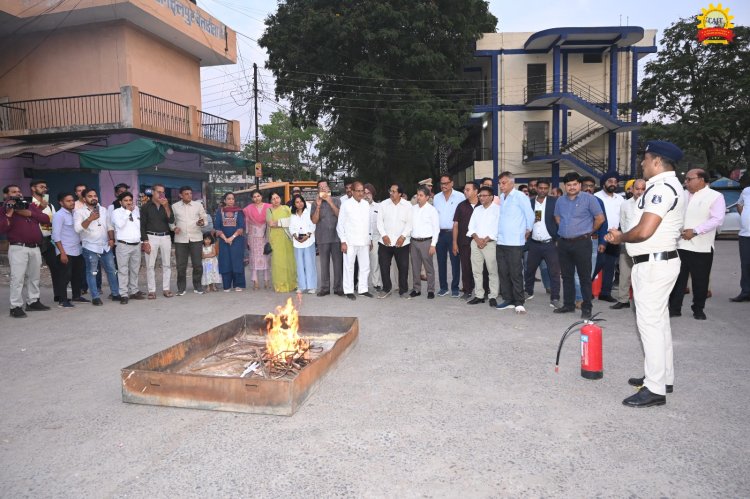 अग्नि सुरक्षा कार्यशाला में व्यापारियों ने सीखे आगजनी से बचने के गुर