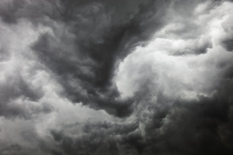 अगले पांच दिनों के लिए आंधी और बारिश का अलर्ट जारी : भीषण गर्मी और तपती धूप से मिलेंगी राहत