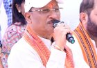 जब सरगुजा के ग्राम सिलमा में अचानक उतरा मुख्यमंत्री साय का हेलीकॉप्टर, खाट पर बैठकर सीएम ने ग्रामीणों से किया संवाद