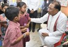 अफसर को मीटिंग से भेजा बाहर और कहा सचिव से सही जानकारी लेकर आइए 