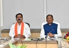 नक्सल मुक्त छत्तीसगढः पीएम, सीएम व गृहमंत्री को स्टैंडिंग ओवेशन 