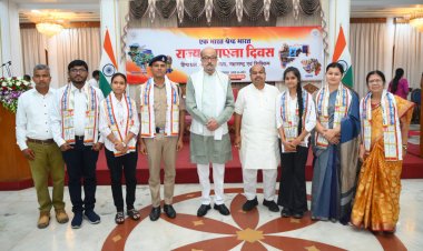 विभिन्न क्षेत्रों में उत्कृष्ट कार्य करने वाले गुमनाम नायकों का लोकभवन में हुआ सम्मान