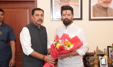 अमर पारवानी ने केंद्रीय मंत्री चिराग पासवान से की मुलाकात, छत्तीसगढ़ के व्यापार एवं उद्योग को लेकर रखे महत्वपूर्ण सुझाव