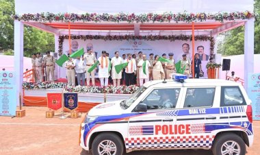 रायपुर को मिली डायल-112 की 54 नई गाड़ियां, डिप्टी CM विजय शर्मा ने दिखाई हरी झंडी