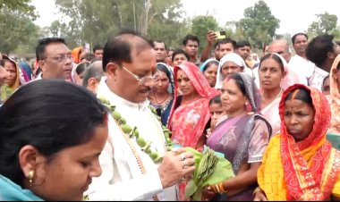 Breaking : सूरजपुर के रामपुर पहुंचे मुख्यमंत्री विष्णुदेव साय,फिर दिखी सीएम की सादगी