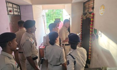 रायपुर के इस कॉलोनी में पुलिस की दबिश से मचा हड़कंप,138 मकानों की जांच,मिली चोरी की बाइक