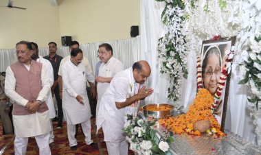 मुख्यमंत्री विष्णुदेव साय के साथ गंगा प्रसादी कार्यक्रम में शामिल हुए विधायक पुरन्दर मिश्रा