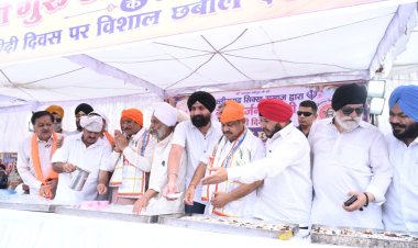 गुरु अर्जन देव के 420वें शहीदी वर्ष पर विशाल छबील (मीठा शरबत) सेवा कार्यक्रम में विधायक पुरन्दर मिश्रा हुए शामिल