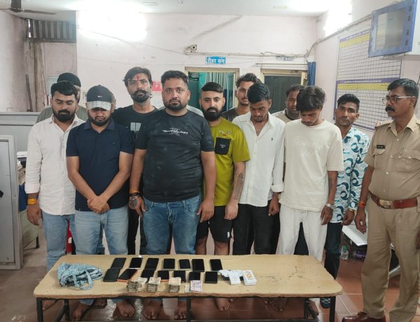 फाफाडीह में जुए के फड़ पर पुलिस की बड़ी रेड, 15 जुआरी गिरफ्तार; डेढ़ लाख से ज्यादा नगदी जब्त