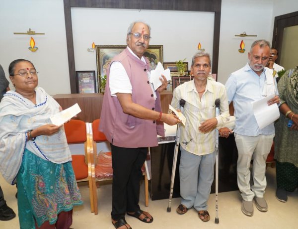 सांसद बृजमोहन अग्रवाल ने 254 हितग्राहियों को वितरित किए करीब 25 लाख रुपए के अनुदान 