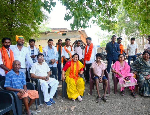 शिवनंदनपुर नगर पंचायत चुनाव: मंत्री लक्ष्मी राजवाड़े ने किया जनसंपर्क, भाजपा प्रत्याशियों के लिए मांगा समर्थन