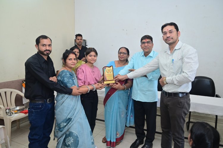 एबीसी स्कूल सारागांव में प्रतिभा सम्मान समारोह आयोजित, मेधावी विद्यार्थियों और शिक्षकों का हुआ सम्मान