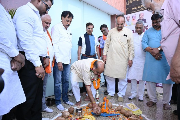 उत्तर विधानसभा क्षेत्र में विकास की लगातार सौगात: विधायक पुरन्दर मिश्रा ने 22 विकास कार्यों का किया भूमिपूजन 
