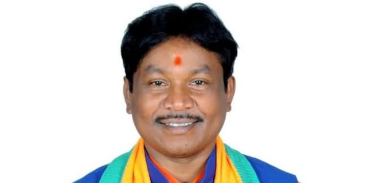 सांसद महेश कश्यप ने ​शहीद महेंद्र कर्मा के बेटे के बयान को बताया दुर्भाग्यपूर्ण