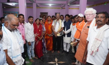 कोरासी में सांसद बृजमोहन अग्रवाल का जनसंपर्क अभियान: जनता से सीधे संवाद, विकास कार्यों की घोषणाएं और योजनाओं पर खुली चर्चा
