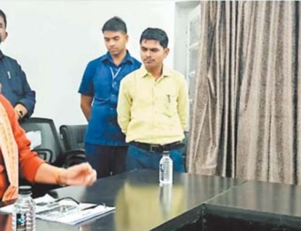 बिजली नहीं दे सकते तो कुर्सी छोड़ दें अफसर, केंद्रीय मंत्री तोखन साहू बोले, अब शिकायत आई तो नपेंगे