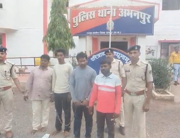 लूट की वारदातों से दहशत फैलाने वाले चार आरोपी गिरफ्तार