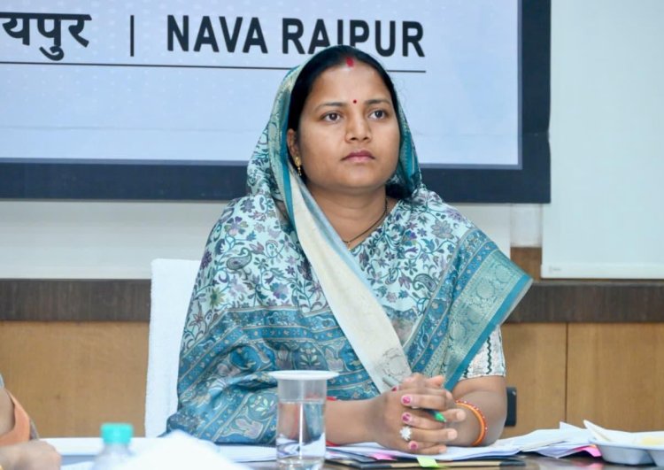 कुपोषण मुक्त छत्तीसगढ़ अभियान को गति देने मंत्री लक्ष्मी राजवाड़े ने की समीक्षा बैठक