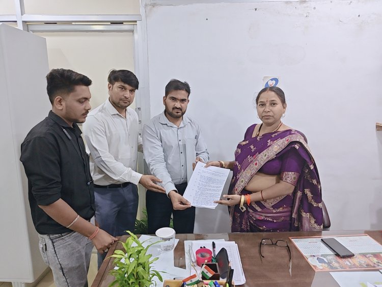नर्सिंग छात्रों की समस्याओं को लेकर स्वास्थ्य नर्सिंग संगठन का प्रदर्शन, पंजीयन और निजी कॉलेजों की जांच की मांग