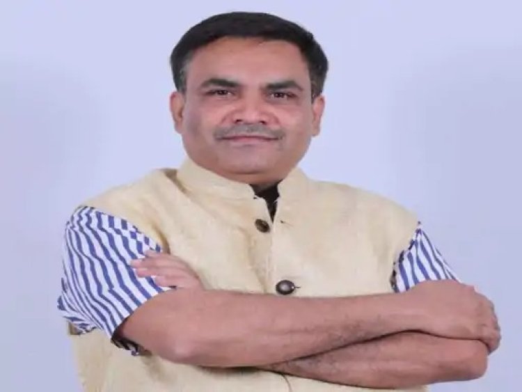 वक्फ बोर्ड अध्यक्ष का व्हाट्सएप अकाउंट हैक, लोगों से पैसे मांग रहा साइबर ठग