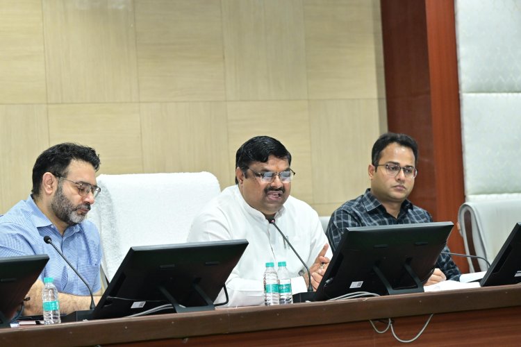 स्कूल शिक्षा मंत्री गजेंद्र यादव ने की समीक्षा,एक अप्रैल से शुरू होगा नया शैक्षणिक सत्र, समय पर मिलेगी पाठ्य पुस्तक, गणवेश और साइकिल