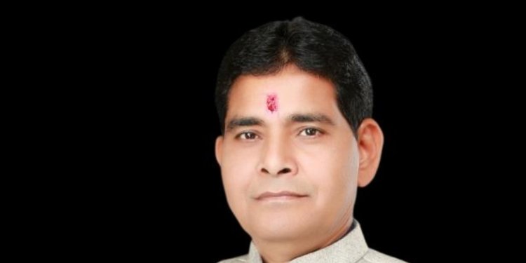 सुशासन तिहार में मिली थी शिकायत,मंत्री टंकराम वर्मा के निर्देश पर पटवारी निलंबित