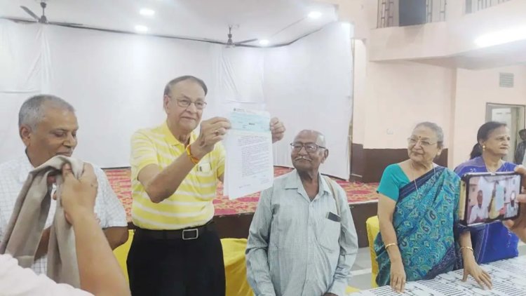 मेधावी और जरूरतमंद छात्रों के लिए समाज को एक करोड़ का दान