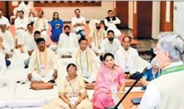 कांग्रेस जिलाध्यक्ष करेंगे अपने विधायकों की लोकप्रियता का सर्वे, जिलाध्यक्षों की होगी रेड-येलो-ग्रीन रेटिंग
