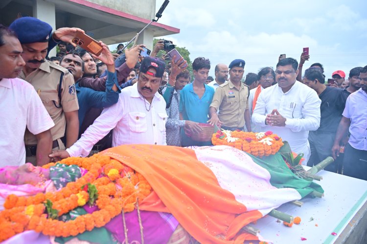 डॉ.तीजन बाई के सम्मान में गनियारी के शासकीय हाई-हायर सेकेंडरी स्कूल का होगा नामकरण : शिक्षा मंत्री गजेंद्र यादव