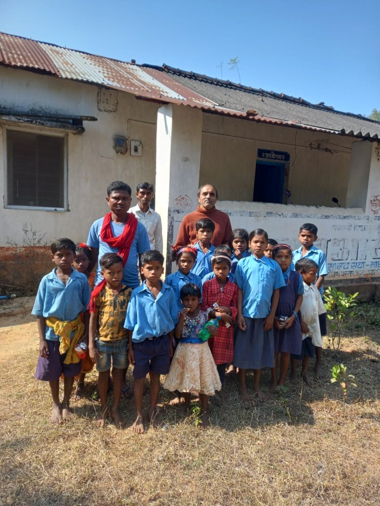 आदिवासी समाज के स्वास्थ्य, शिक्षा सहित सामाजिक उत्थान के लिए समर्पित गोडबोले दंपत्ति