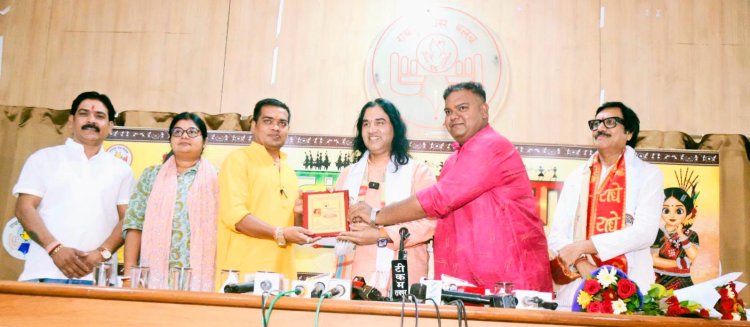 हमर पहुंना : देवकीनंदन महाराज ने कहा-सनातन बोर्ड का हो गठन, 50 सीटें धर्माचार्यों को मिले