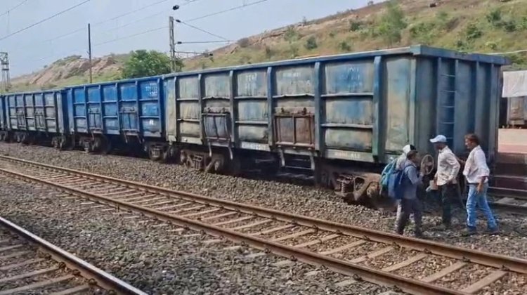 करगी रोड मालगाड़ी डिरेलमेंट मामले में RPF की बड़ी कार्रवाई, 10 आरोपी गिरफ्तार, मुख्य ठेकेदार फरार